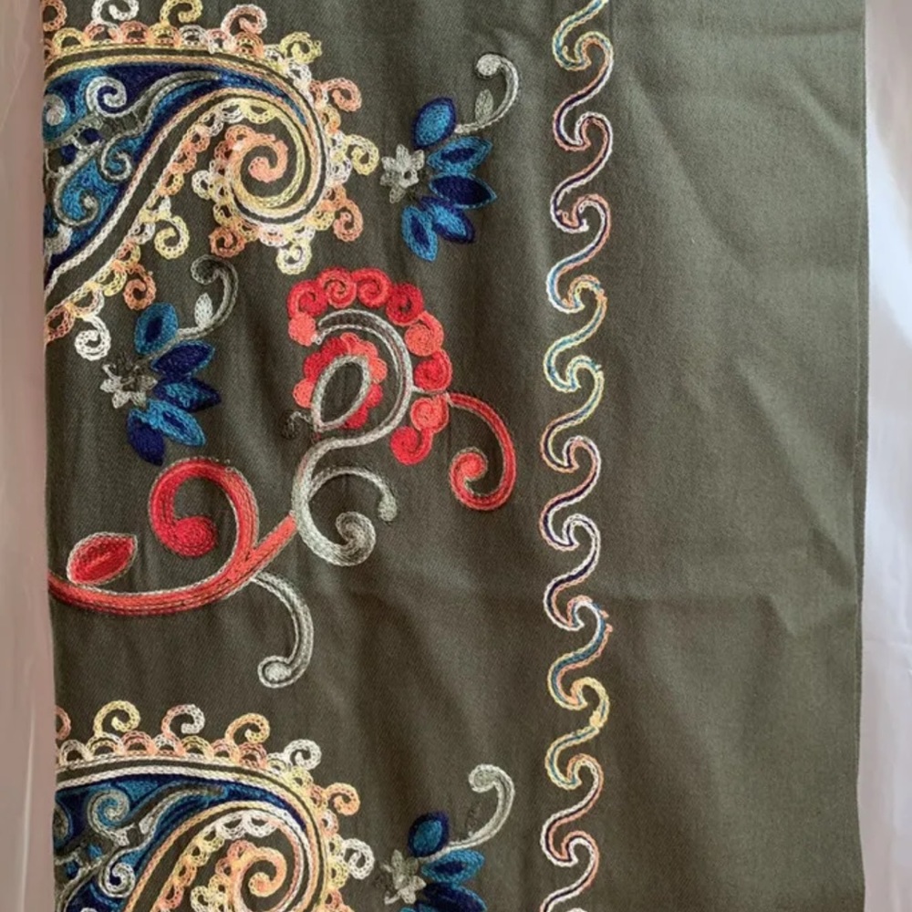 Women Ornament Wool Shawl